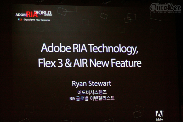 Adobe의 Ryan Stewart의 세션