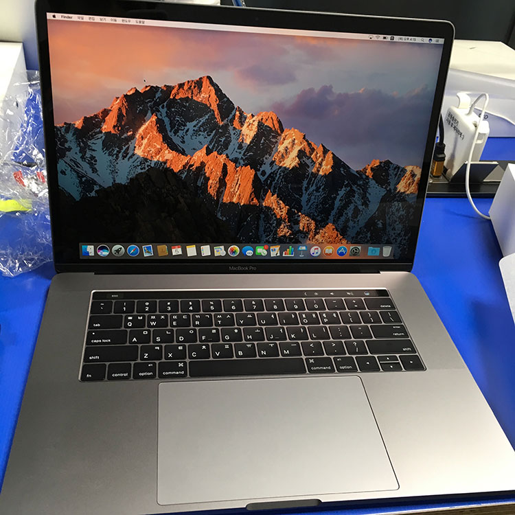 15인치 MacBook Pro